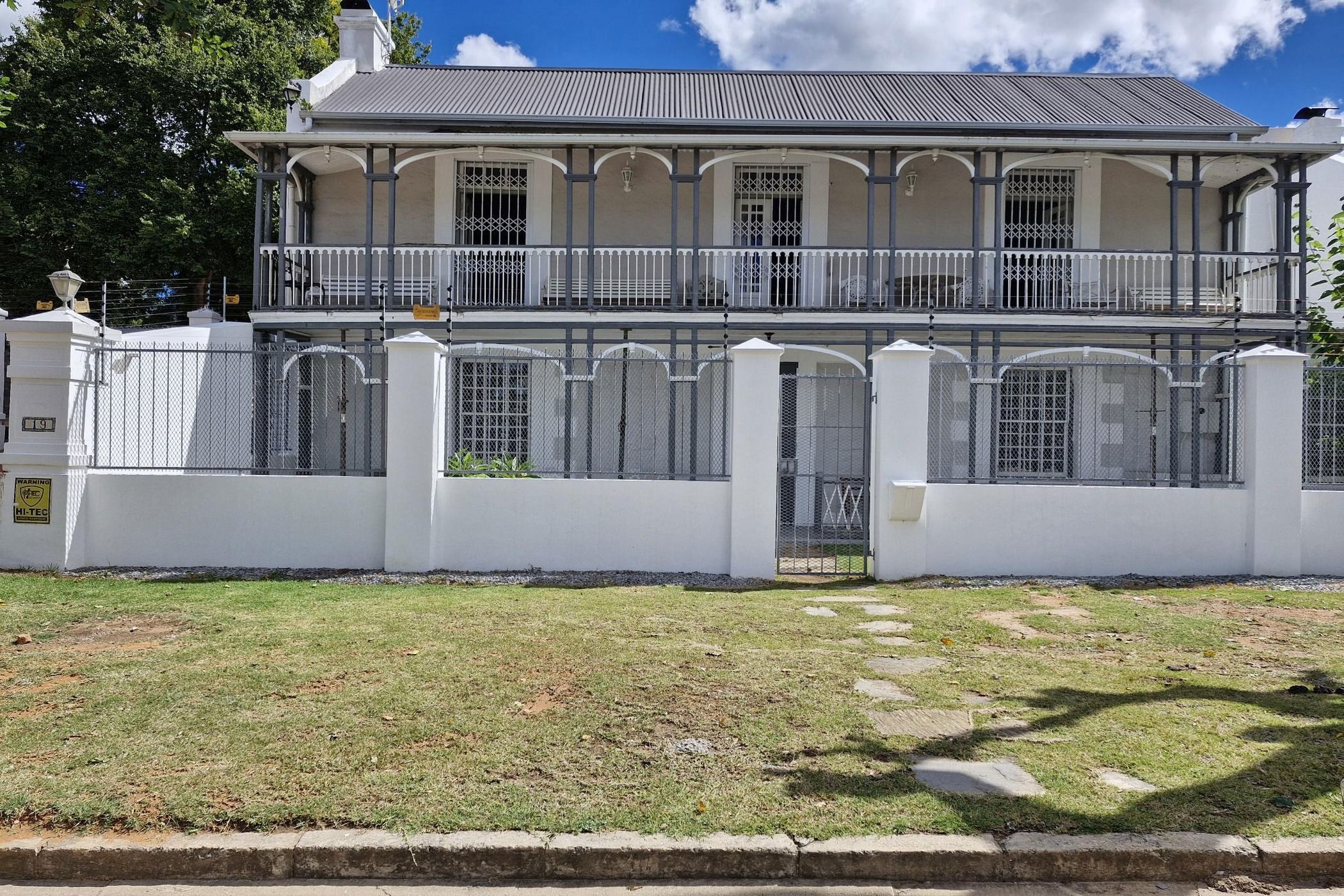 Bachelor apartment to rent in Oatlands, Grahamstown, Makhanda - 1GC1710334