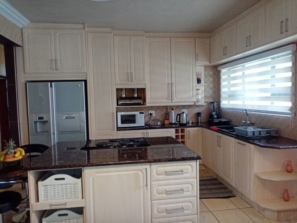 Double-storey house for sale in Spruitview - 1AB1651137