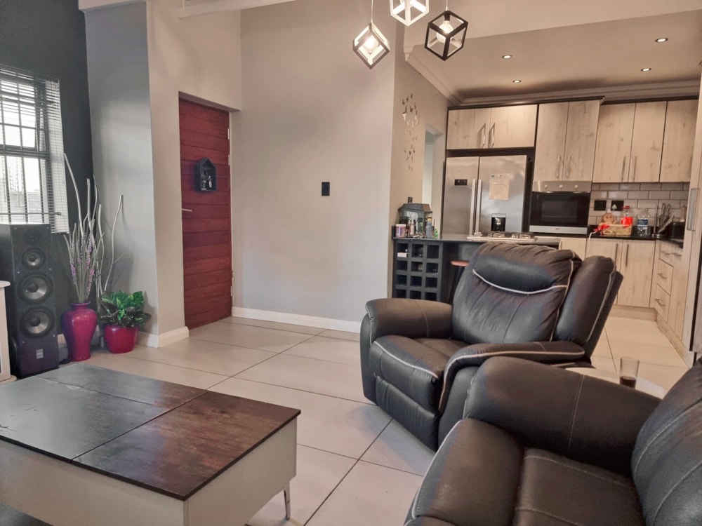 House sold in Fairview, Port Elizabeth, Gqeberha - 1PLZ1652568 House sold in Fairview, Port Elizabeth, Gqeberha - 1PLZ1652568