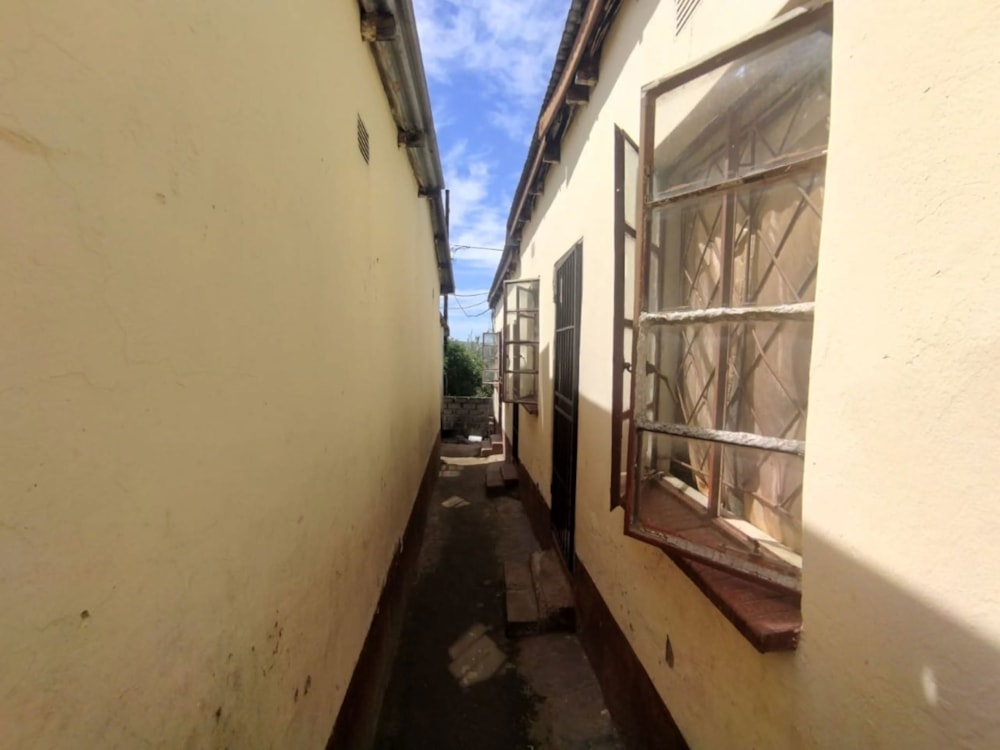 Commercial flats for sale in Ngangelizwe - 1MH1649590