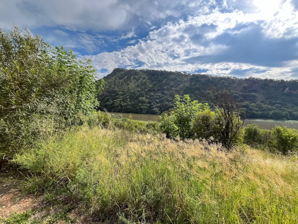 Vacant land for sale in Estate D Afrique - 1HR1649637 Vacant land for sale in Estate D Afrique - 1HR1649637