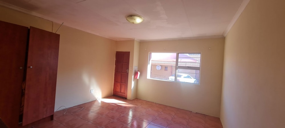 Bachelor apartment to rent in Hospitaal Park - 1PS1735758