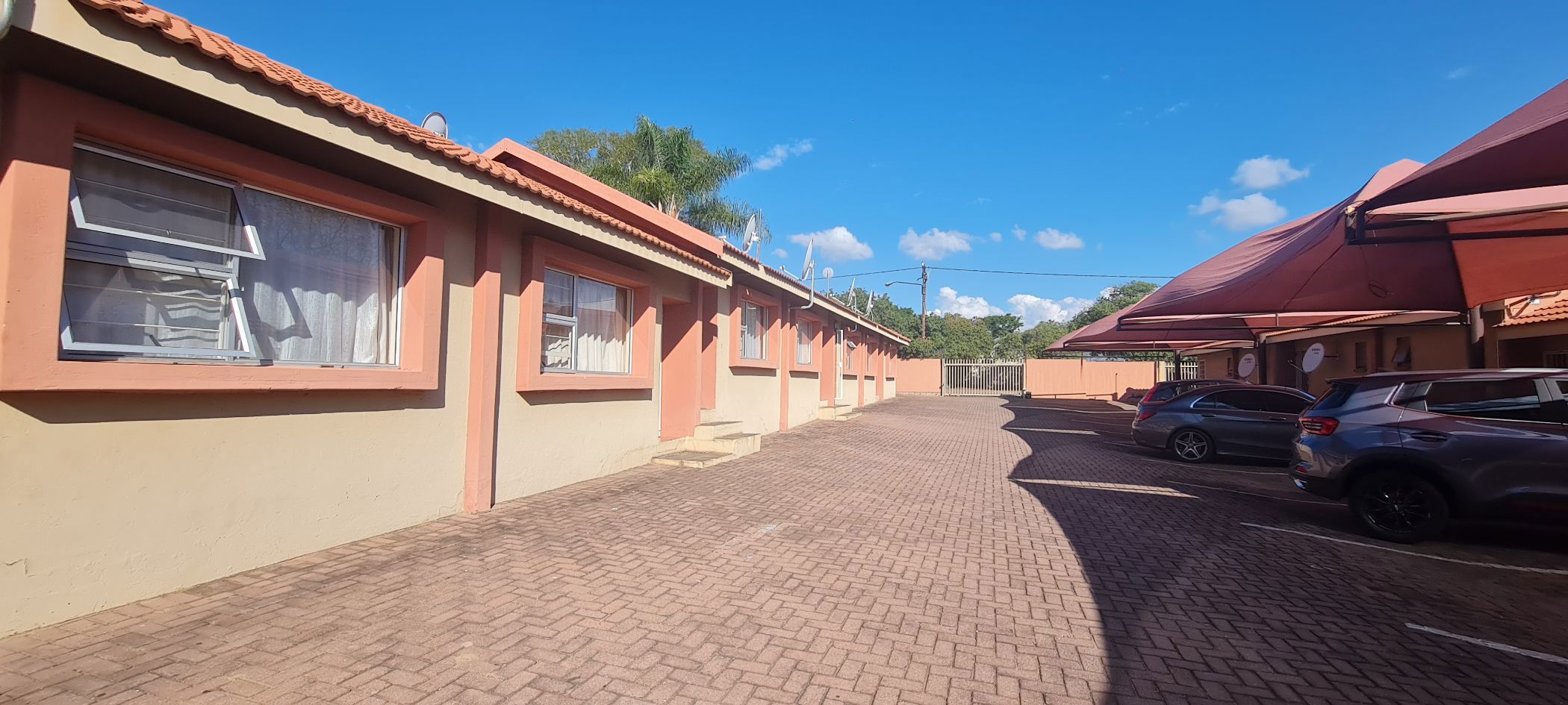 Bachelor apartment to rent in Hospitaal Park - 1PS1735758