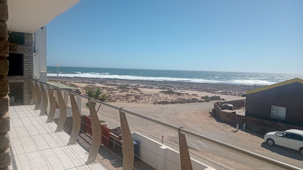 Double-storey house for sale in Port Nolloth - 1NA1649964
