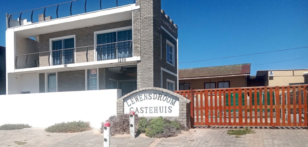 Double-storey house for sale in Port Nolloth - 1NA1649964