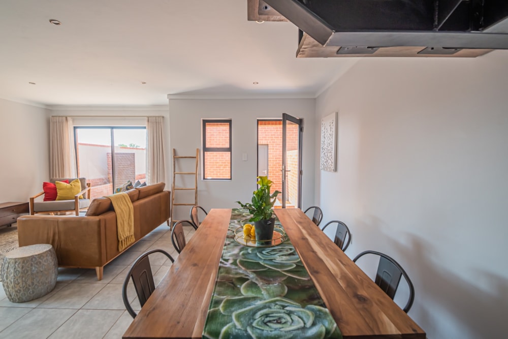 Double-storey house for sale in Karenpark - PTM1649856