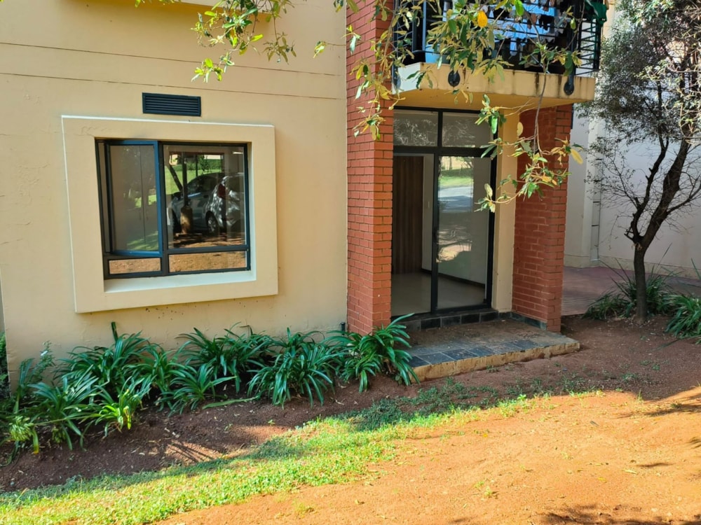 Bachelor apartment for sale in Jackal Creek Golf Estate - RAN1650045