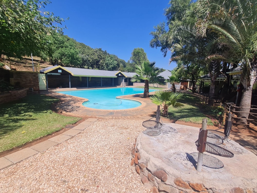 Mixed use farm for sale in Rustenburg - 1RU1734648