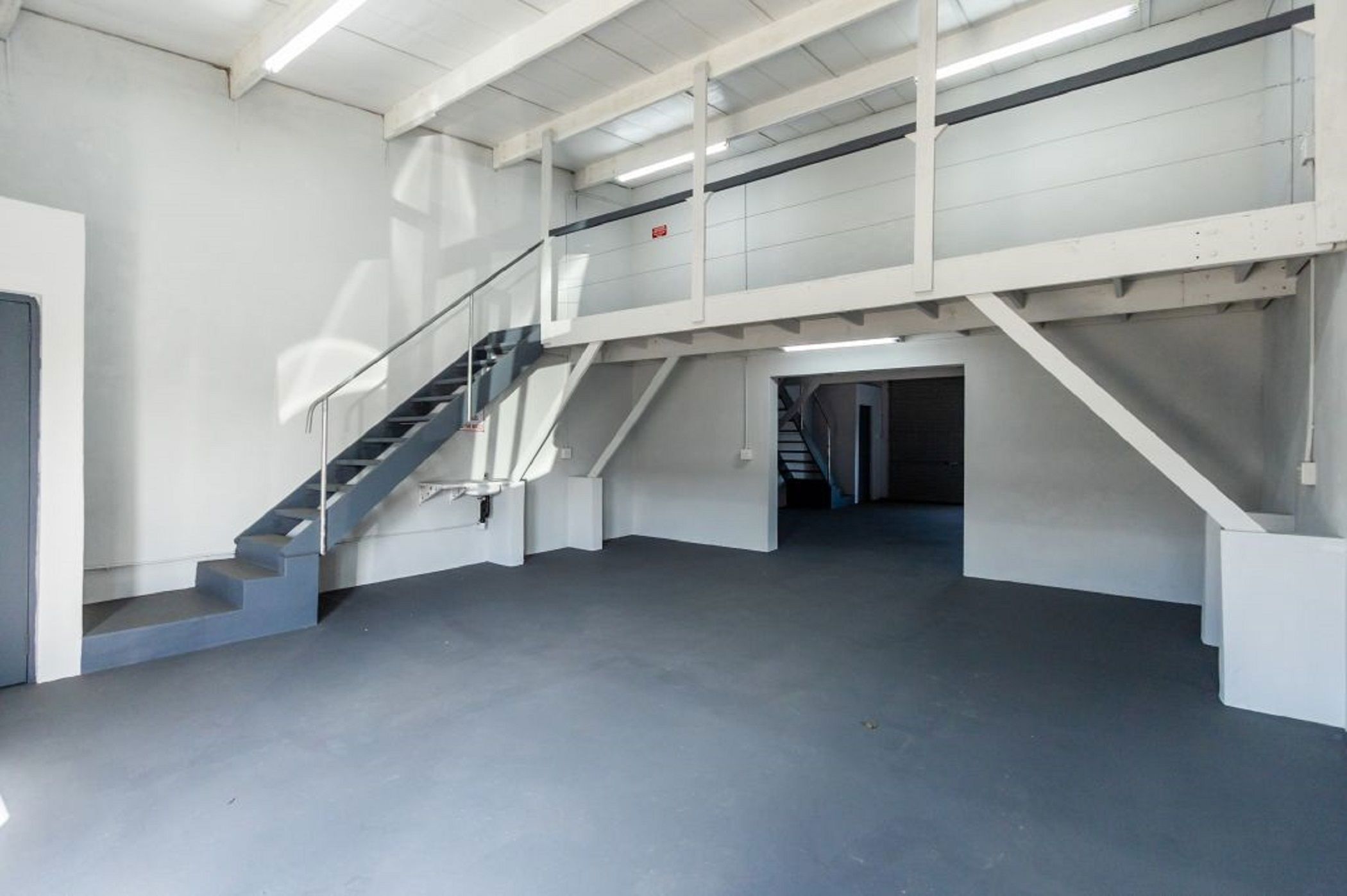 Commercial Building for sale in Alton - 1RY1650478