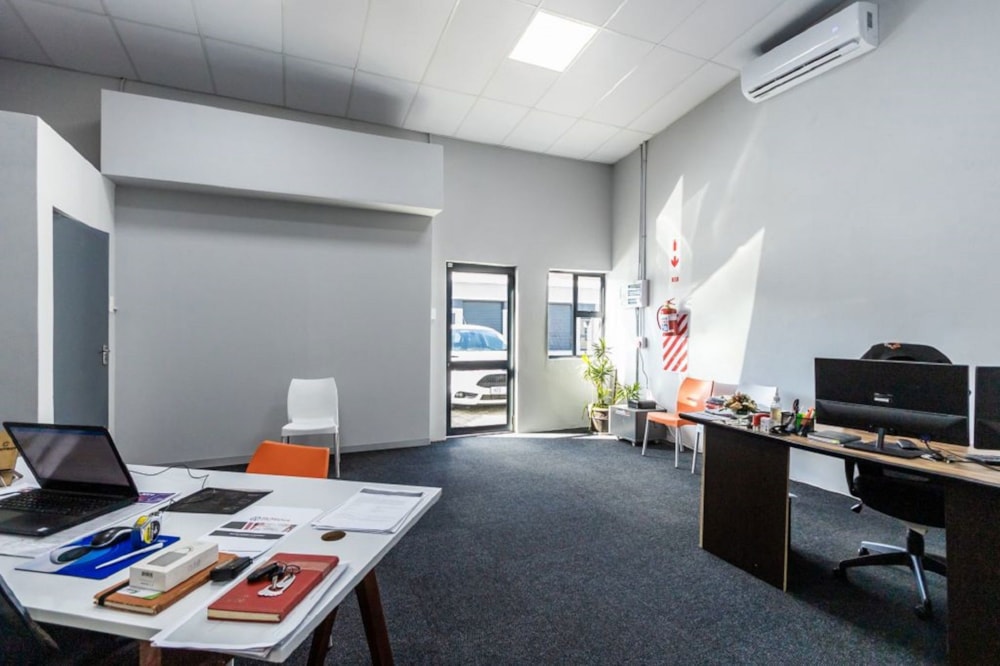 Commercial Building for sale in Alton - 1RY1650488