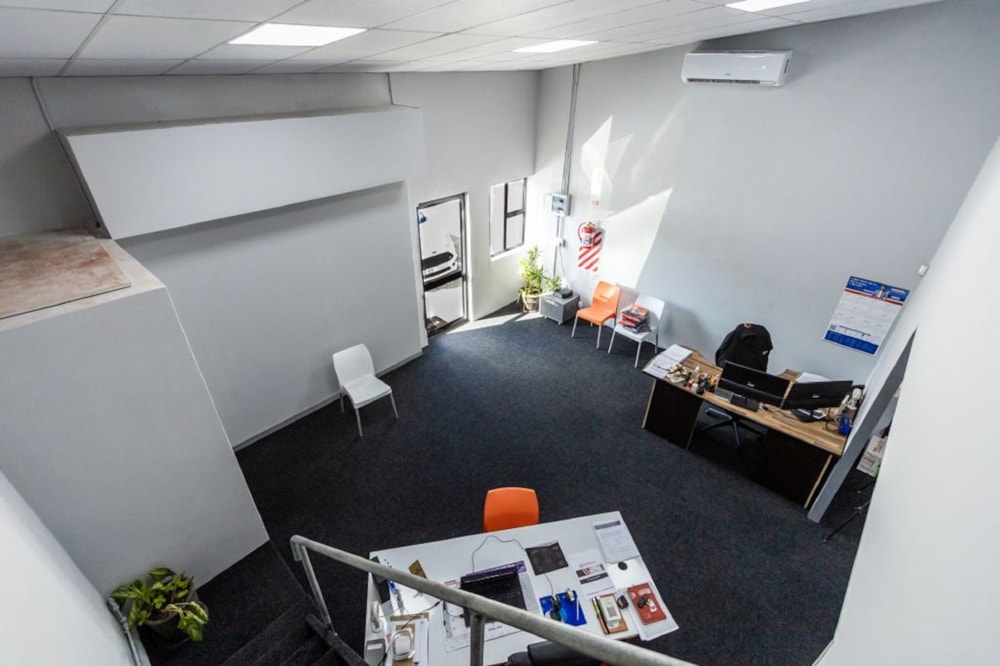 Commercial Building for sale in Alton - 1RY1650493