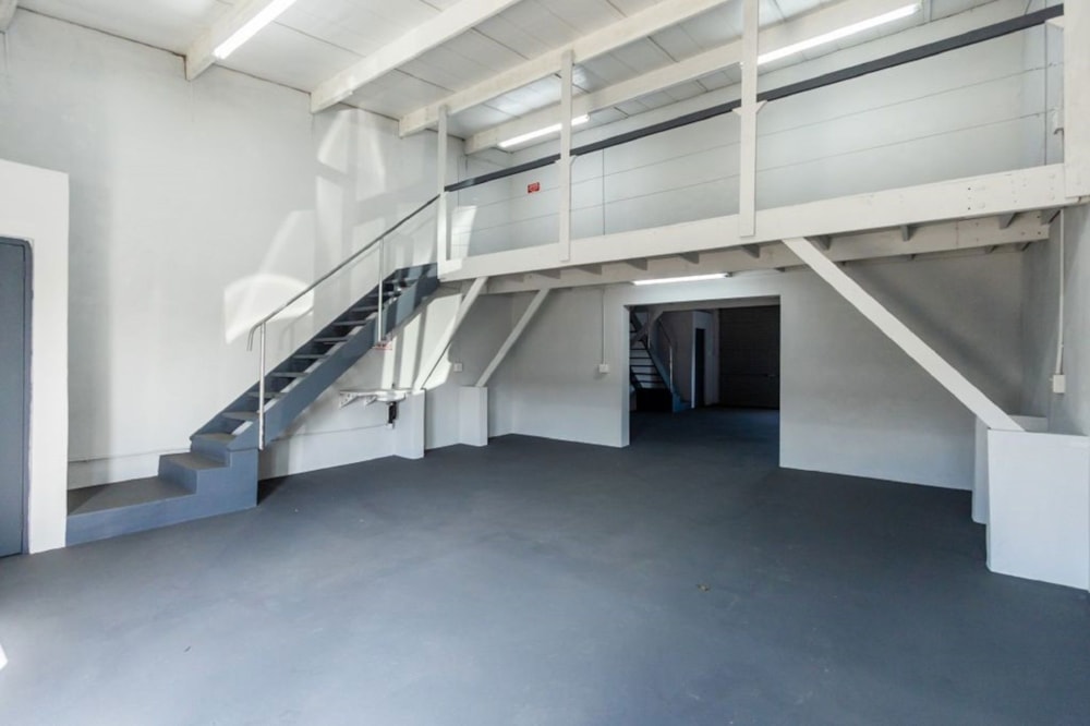 Commercial Building for sale in Alton - 1RY1650493