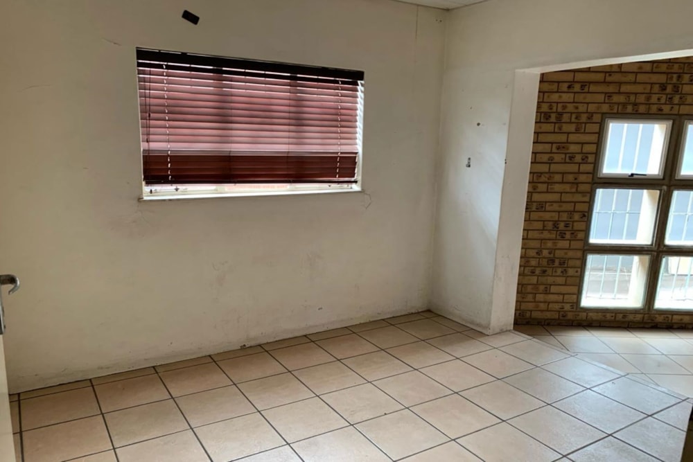 Commercial Building for sale in Witbank (eMalahleni) - 1WD1678245