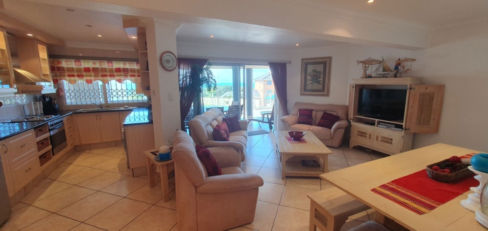 Apartment for sale in Uvongo - 1PX1651625