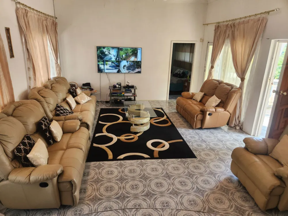House for sale in Chatsworth, KwaZulu-Natal - 1WB1659858