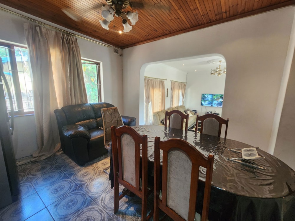 House for sale in Chatsworth, KwaZulu-Natal - 1WB1659858