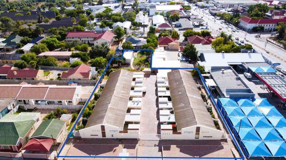 Commercial flats for sale in Oudtshoorn Central - 1OU1652094