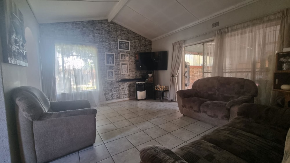 House for sale in Vanderbijlpark CE 2 - 1VT1720673 House for sale in Vanderbijlpark CE 2 - 1VT1720673