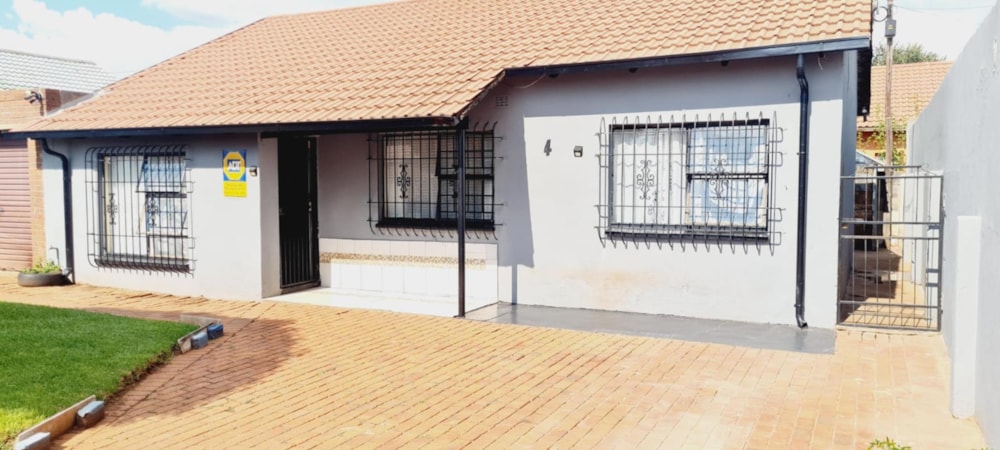 House sold in Eldorado Park - 1GV1651151 House sold in Eldorado Park - 1GV1651151