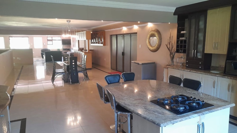 House for sale in Umtentweni - 1PX1651436 House for sale in Umtentweni - 1PX1651436