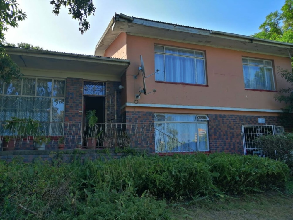 House for sale in Hillcrest, Mthatha - 1MH1651349 House for sale in Hillcrest, Mthatha - 1MH1651349