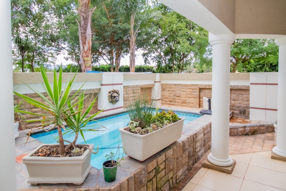 House for sale in Westlake, Hartbeespoort - 1HR1703956