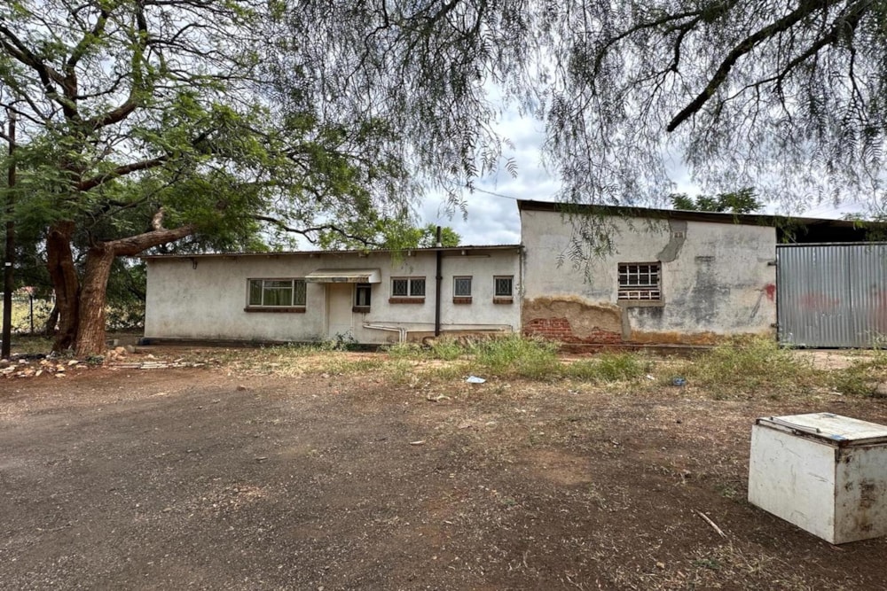 Commercial Building for sale in Bulawayo, Zimbabwe - 3ZB1651518 Commercial Building for sale in Bulawayo, Zimbabwe - 3ZB1651518