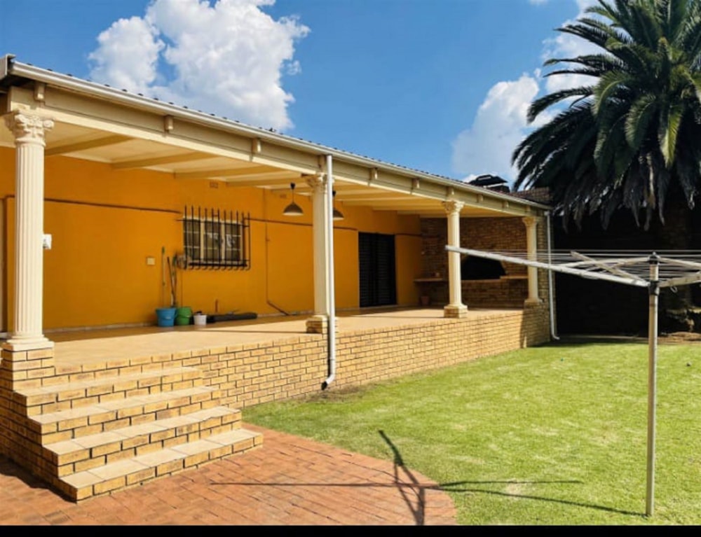 House for sale in Selection Park - 1SP1651649