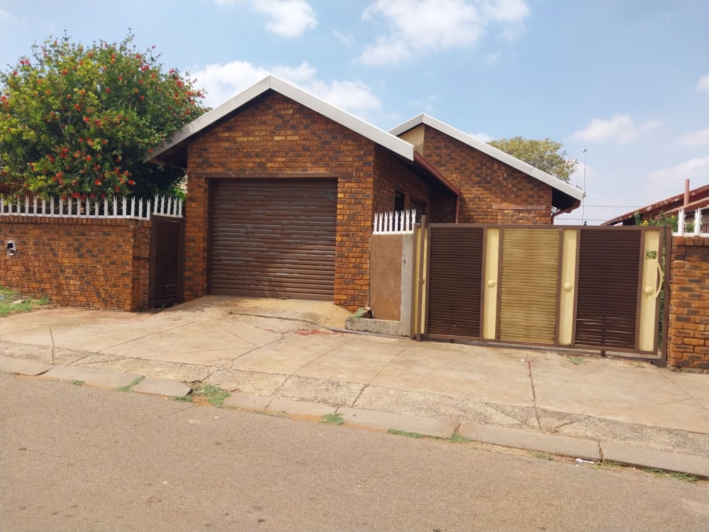 House for sale in Vosloorus - BOK1653135 House for sale in Vosloorus - BOK1653135