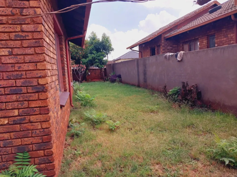 House sold in Vosloorus - BOK1653135