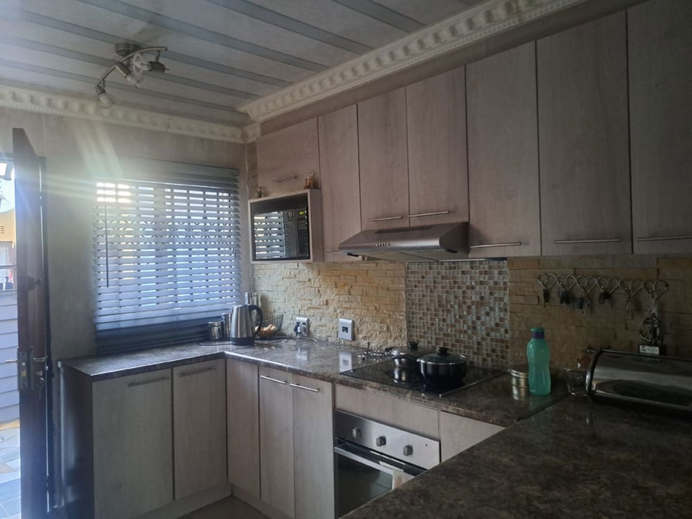 House for sale in Kwa Thema - 1SP1652234