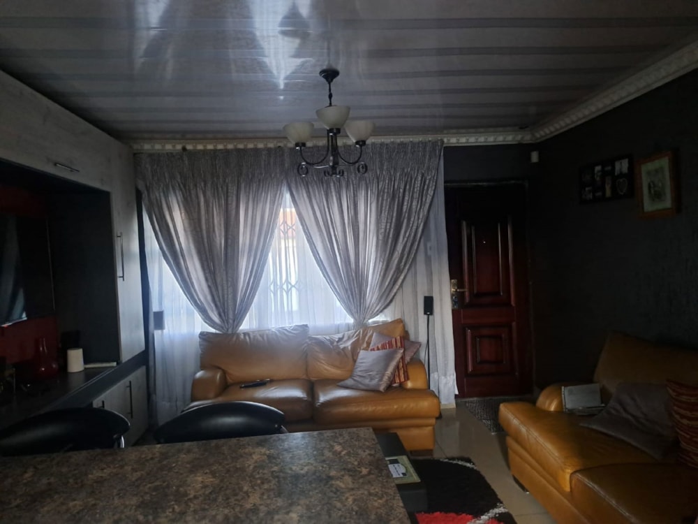 House for sale in Kwa Thema - 1SP1652234