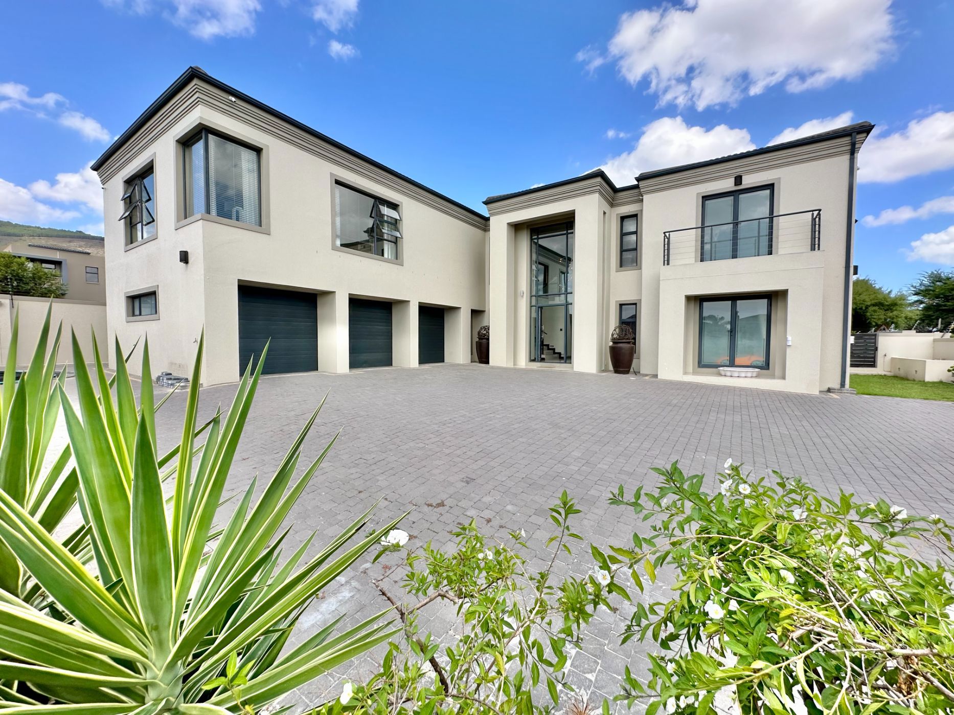 House for sale in Baronetcy Estate - 1PLA1649541