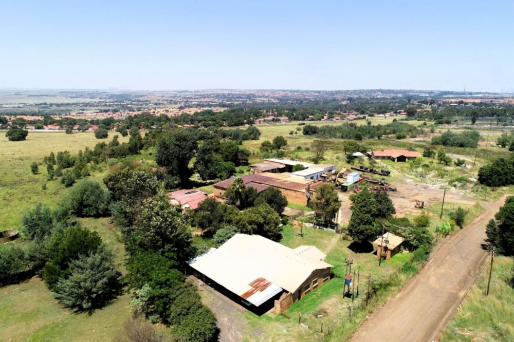 Smallholding for sale in Kromdraai, Witbank, eMalahleni - 1WA1205365 Smallholding for sale in Kromdraai, Witbank, eMalahleni - 1WA1205365