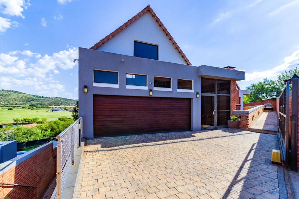 Security estate home for sale in Xanadu - 1HR1645526