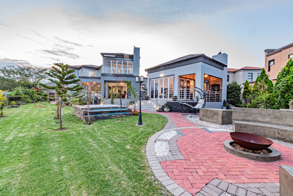 Golf estate house for sale in Blue Valley Golf Estate - CN1648344 Golf estate house for sale in Blue Valley Golf Estate - CN1648344