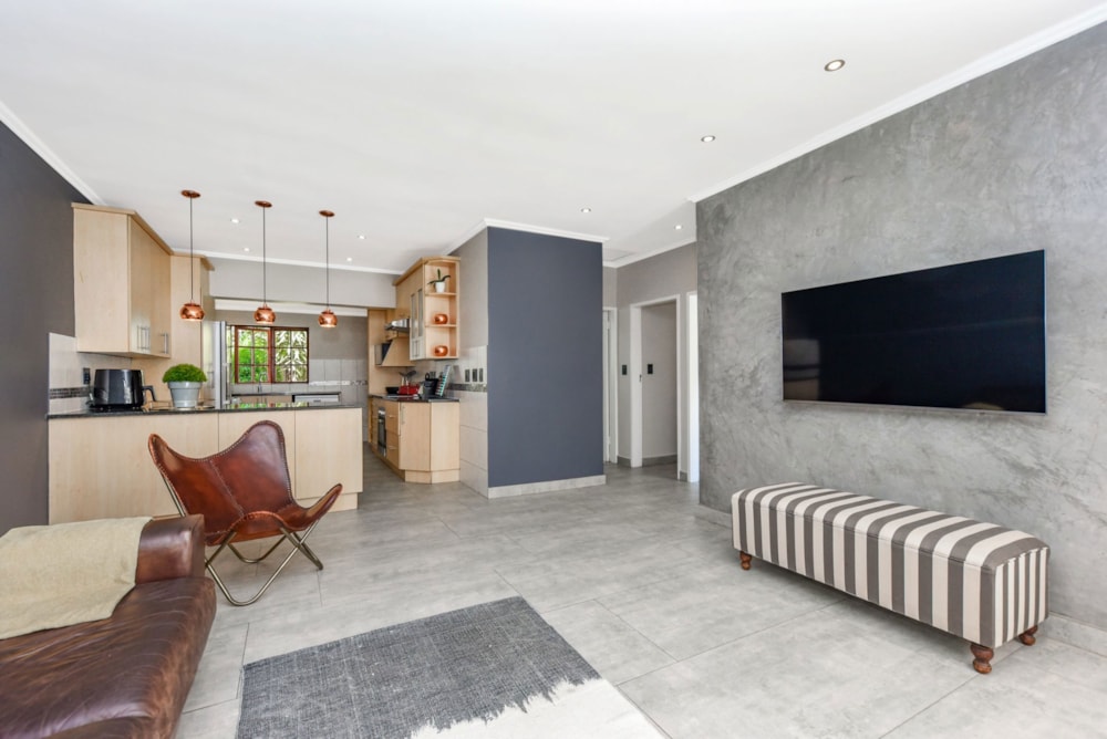 Townhouse sold in Paulshof - FW1680794 Townhouse sold in Paulshof - FW1680794