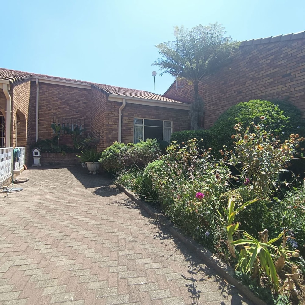 Townhouse for sale in Hutten Heights - 1NW1696472 Townhouse for sale in Hutten Heights - 1NW1696472