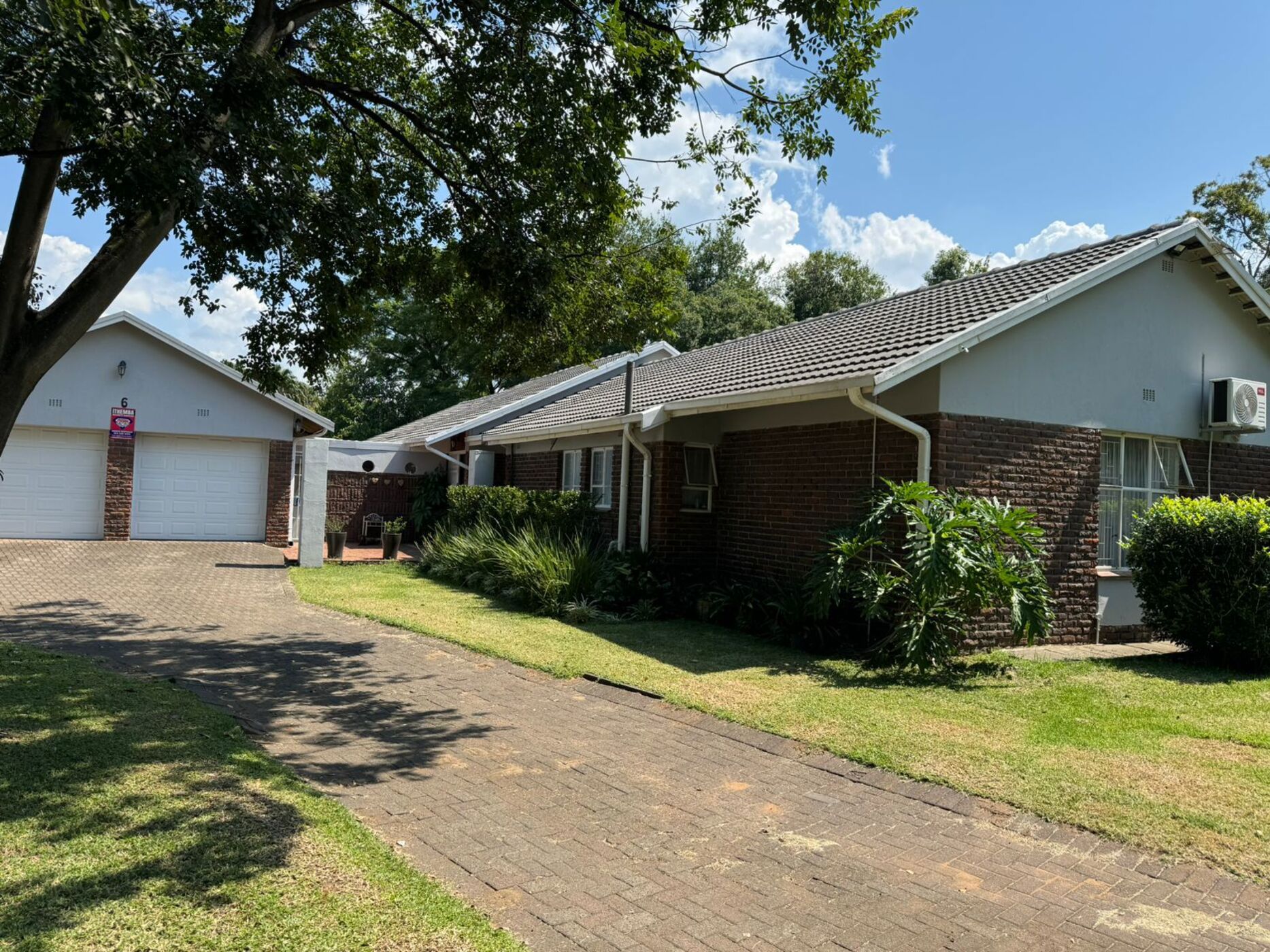 House for sale in Hutten Heights - 1NW1652432