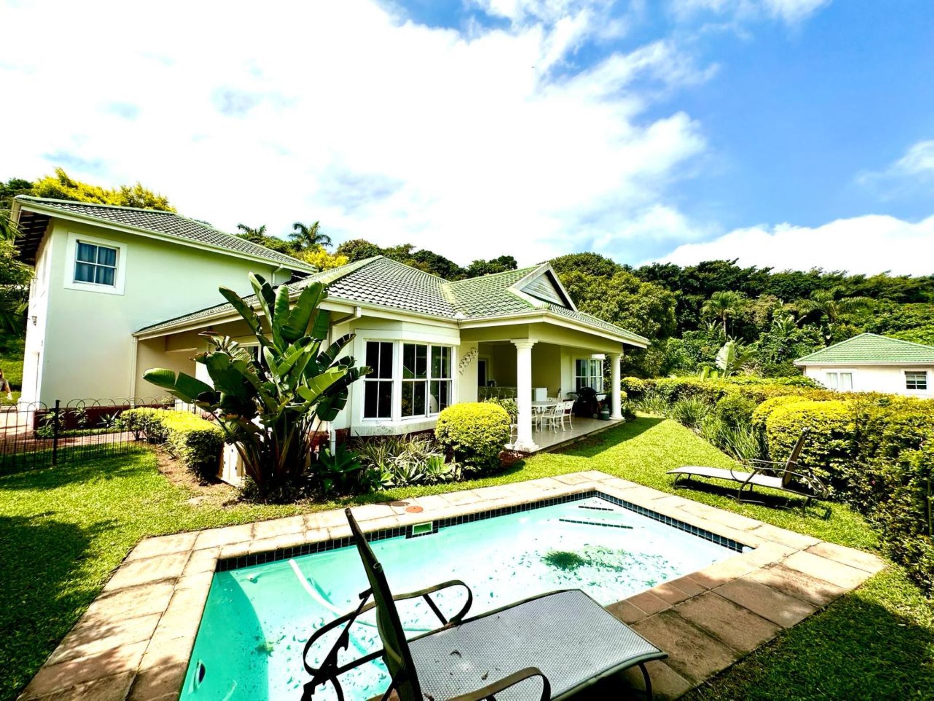 Townhouse to rent in Mount Edgecombe Country Estate - 1MT1742901