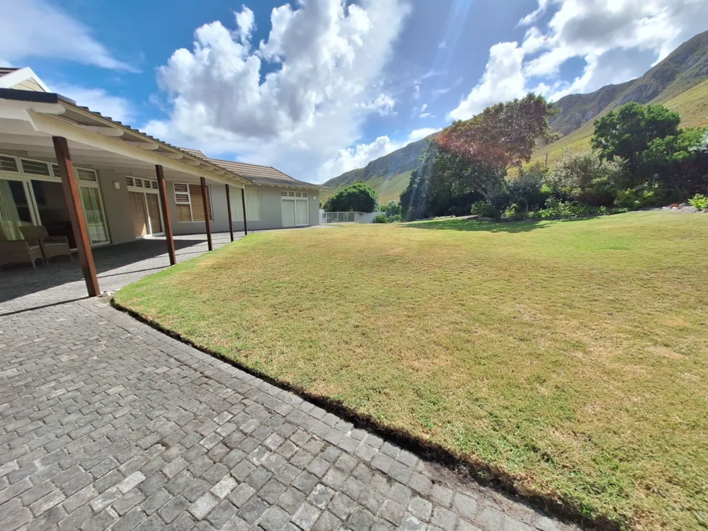House let in Hermanus Heights - ONL1714421