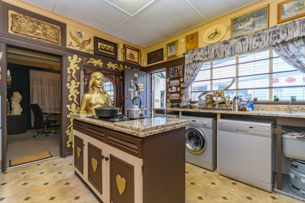 House for sale in Rhodesfield - KTP1734351