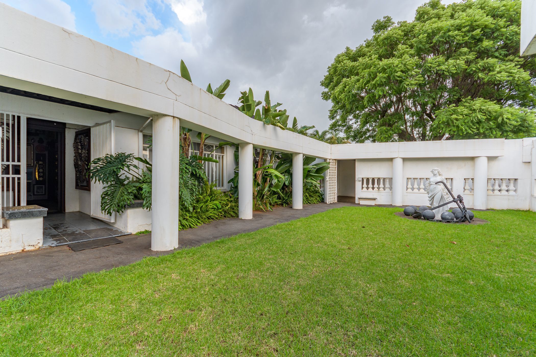 House for sale in Rhodesfield - KTP1734351