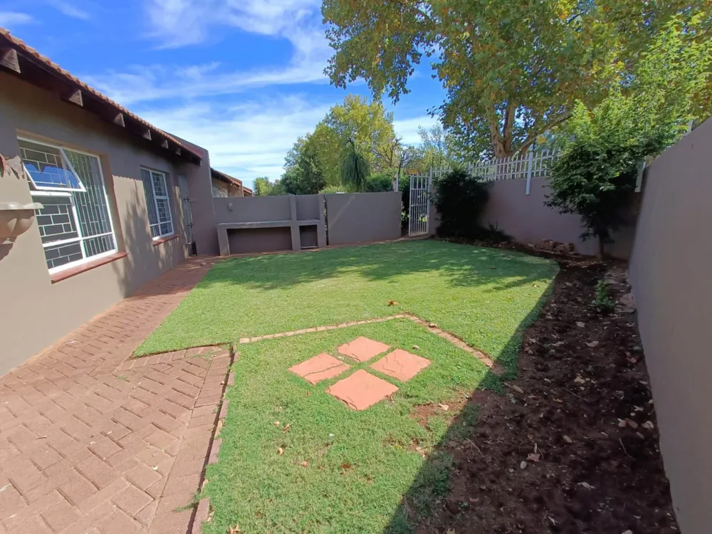 Townhouse let in Langenhovenpark - 1BX1732355 Townhouse let in Langenhovenpark - 1BX1732355