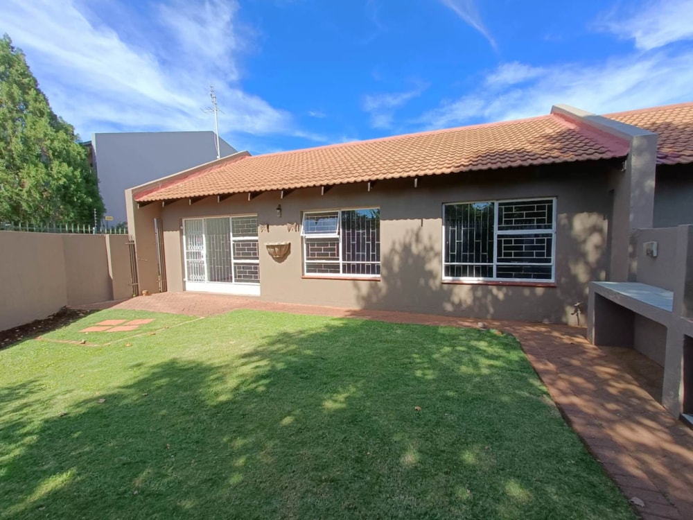 Townhouse let in Langenhovenpark - 1BX1700512 Townhouse let in Langenhovenpark - 1BX1700512