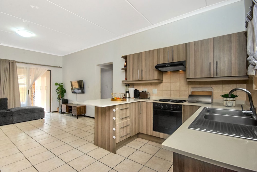 Apartment for sale in Ferndale, Randburg - RAN1701474 Apartment for sale in Ferndale, Randburg - RAN1701474