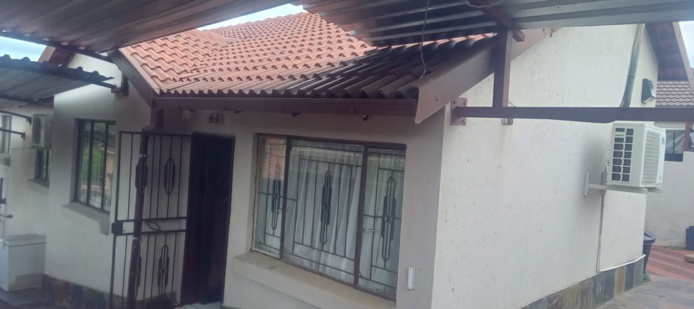 House for sale in Kamagugu - 1NS1654072 House for sale in Kamagugu - 1NS1654072