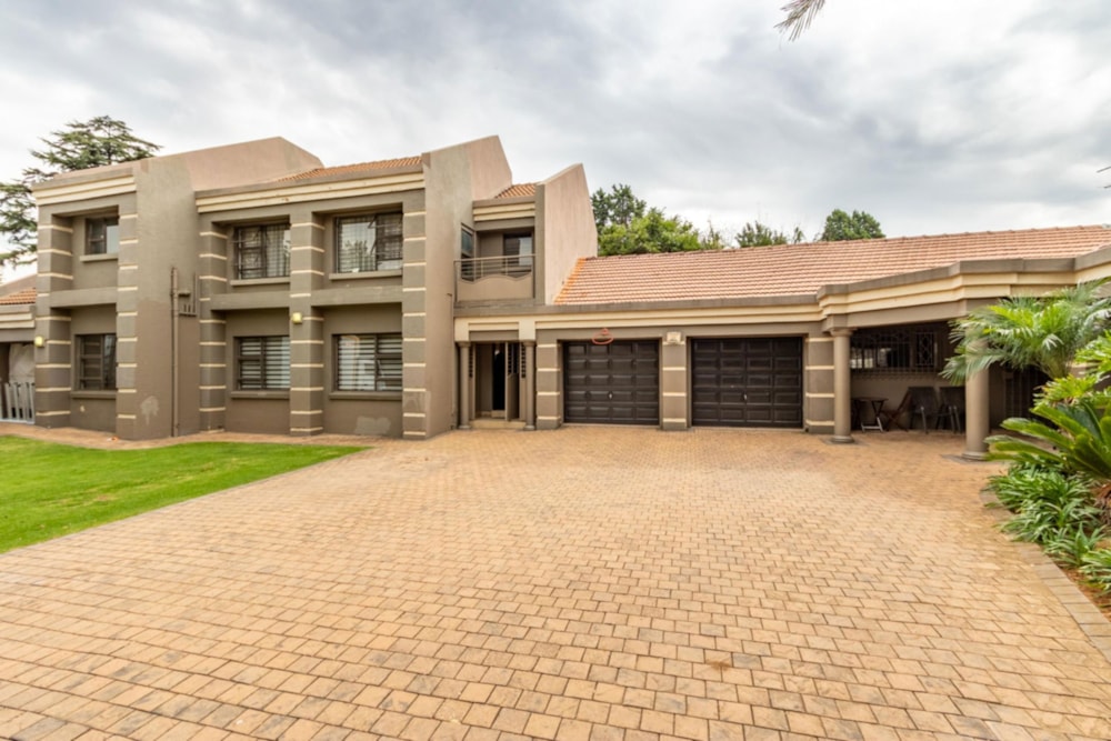 House for sale in Lakefield - BOK1665043