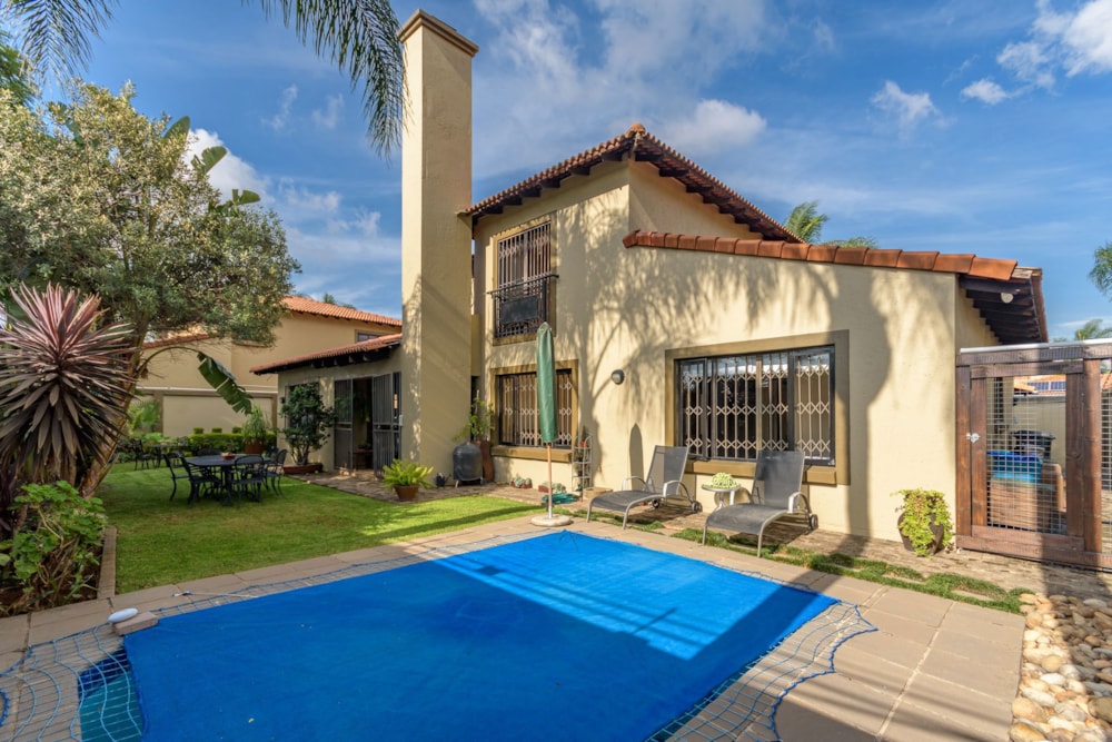 Double-storey cluster sold in Bedfordview - BED1690609 Double-storey cluster sold in Bedfordview - BED1690609