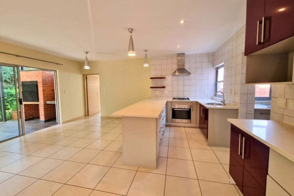 Townhouse to rent in Southdowns Estate - CNL1720259